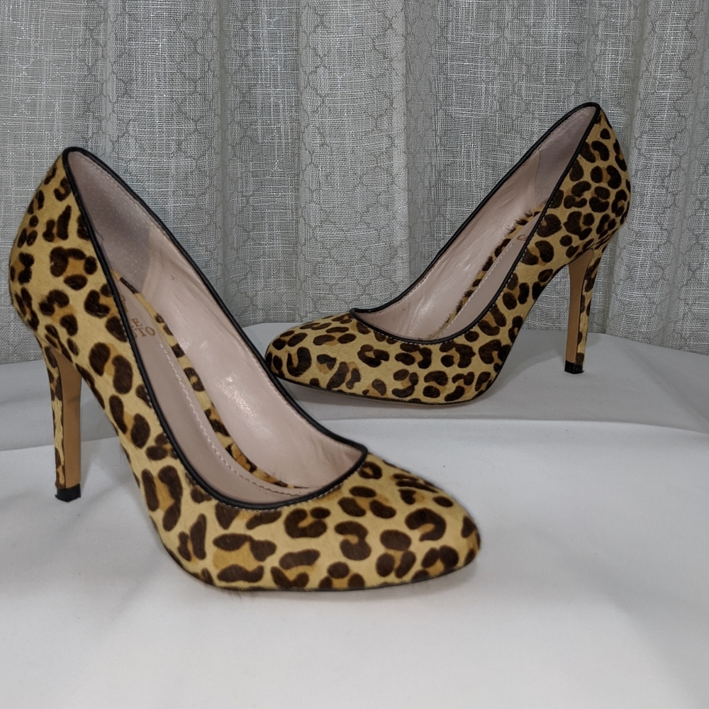 NWB VINCE CAMUTO BELLINDA2 Pump. Size 6M